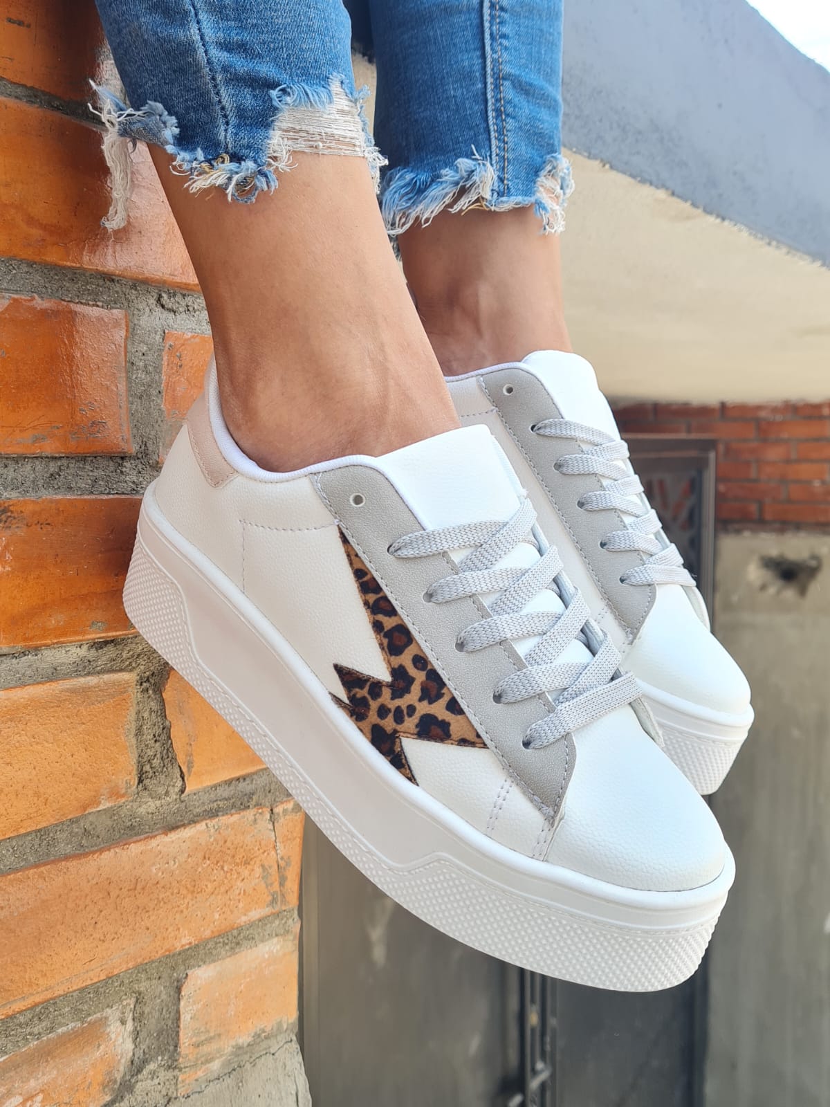 INES LEOPARDO  image 0