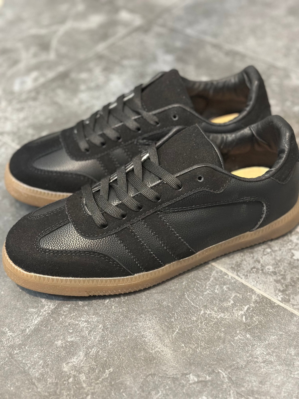 Samvipa all black image 2