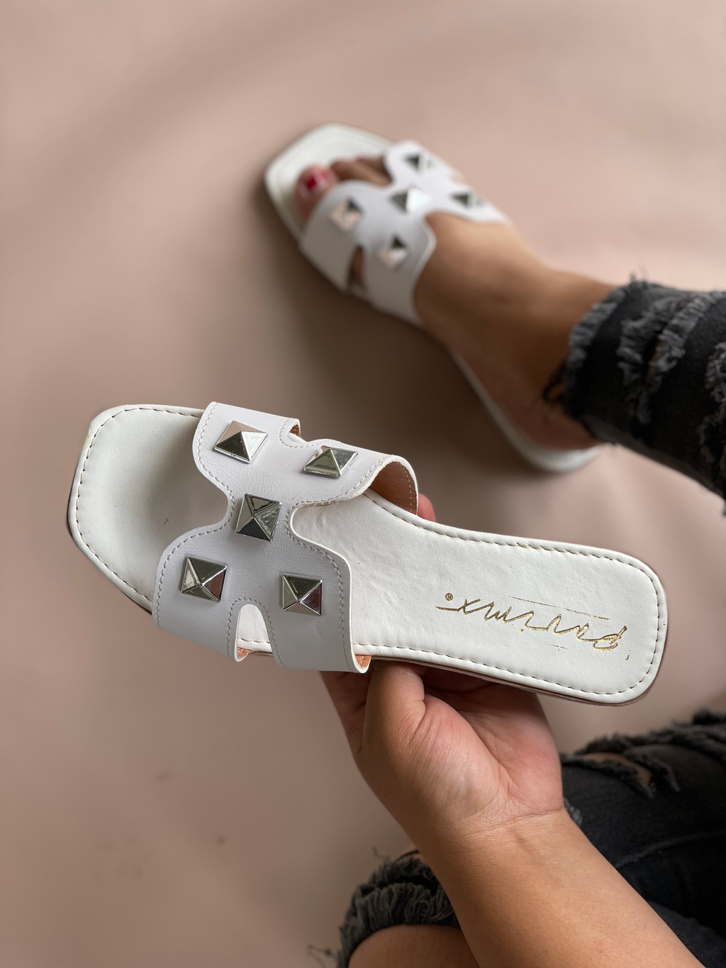 MIA BLANCO  image 1