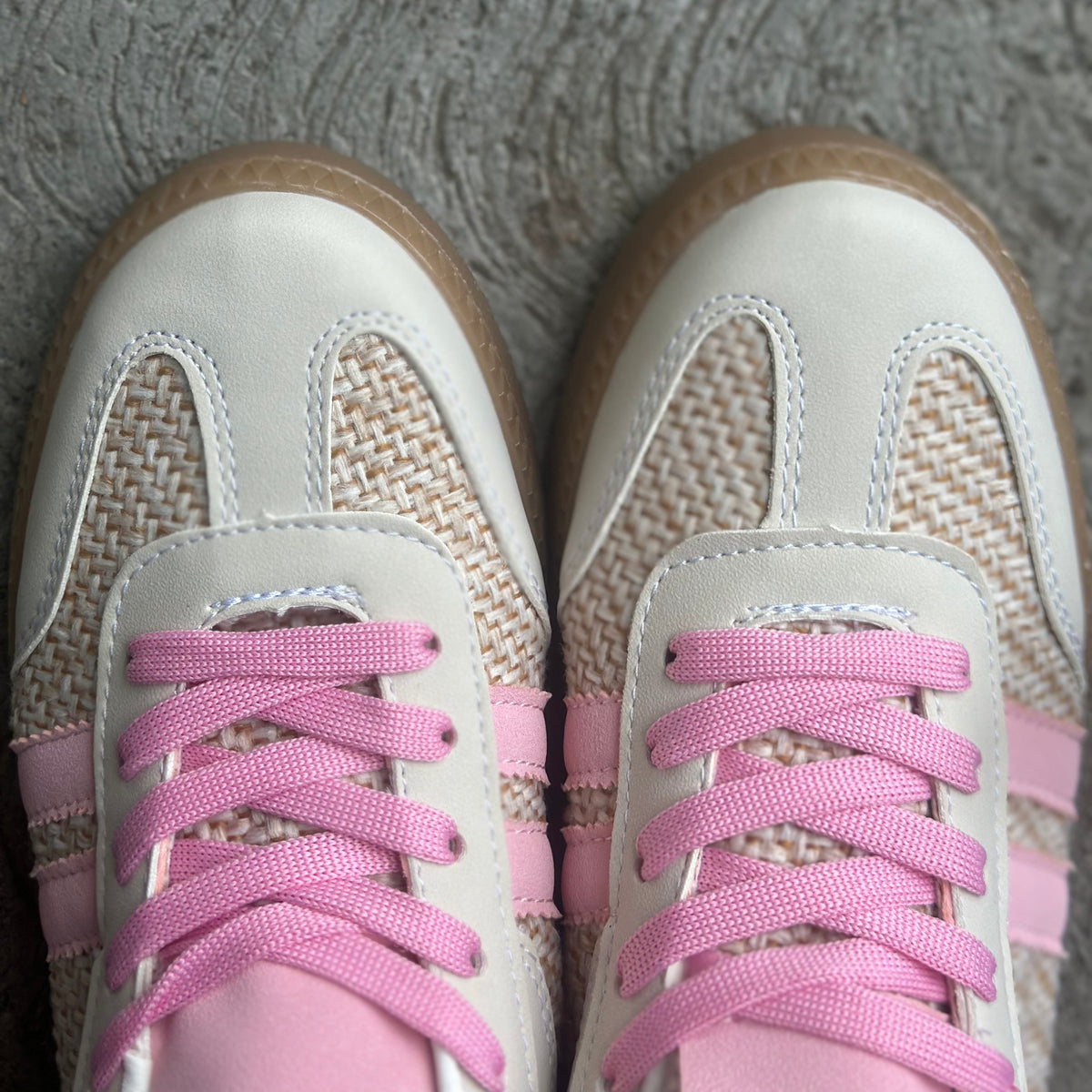 Samvipa yute rosa  image 2
